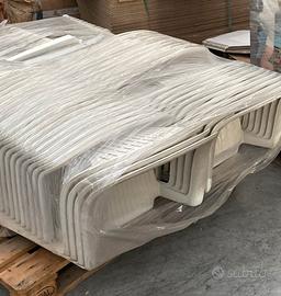 Sedie plastca bianca da giardino