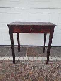 tavolino in legno antico