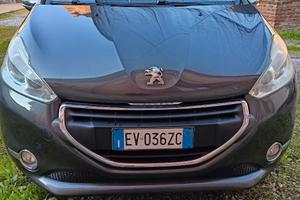 Peugeot 208 1.4 HDi 68 CV 3 porte Allure