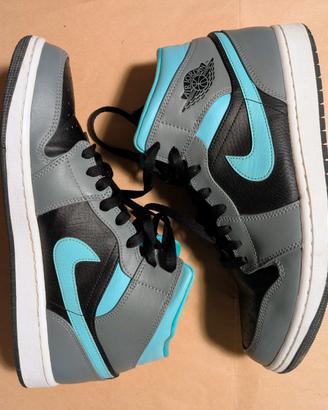 Nike Air Jordan 1 Mid "Aurora Green / Smoke Grey"