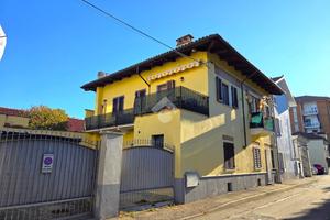4 LOCALI A VILLASTELLONE