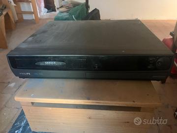 VIDEOREGISTRATORE VHS PHILIPS LETTORE VCR CASSETTE