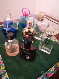 Boccette di profumi vuote