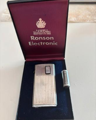 Accendino Ronson in argento vintage