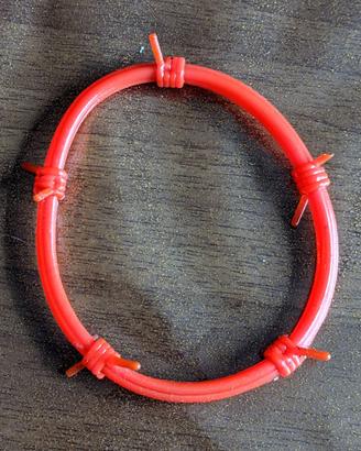 Bracciale effetto filo spinato