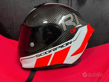 Casco moto integrale in carbonio 