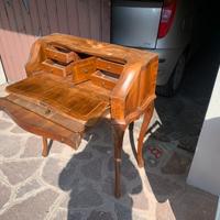 Scrittoio con ribaltina