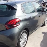 Peugeot 208 mensola tastiere alette