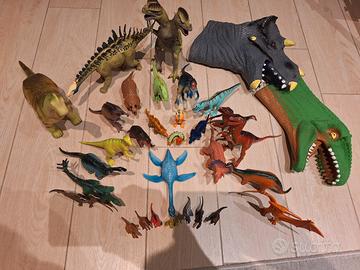 dinosauri giocattolo