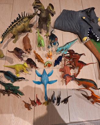 dinosauri giocattolo