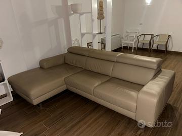 Divano con chaise longue