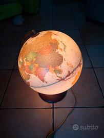 Mappamondo luminoso