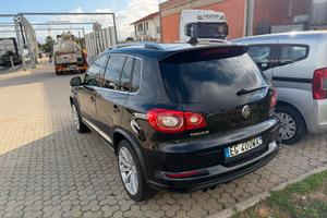 Tiguan 4-EMOTION DSG  R-Line