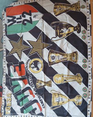 Bandiera Juventus con autografo di Gianluca Vialli