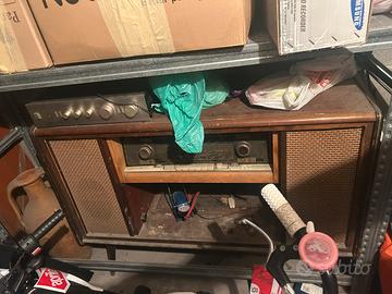 Lotto vintage: mobile radio, amolificatore, anfora