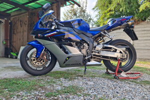 Honda cbr 1000 rr (sc57) - 2005