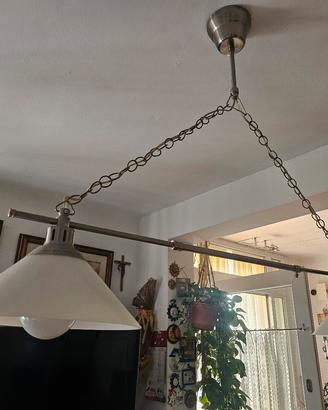 lampadario a  due bracci