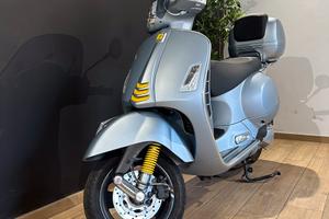 Vespa 300 GTS Supertech Hpe 75 th