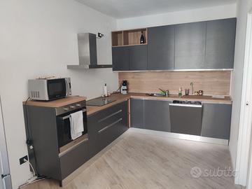 Cucina ad angolo nuova