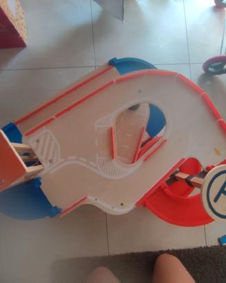 Garage pista macchinine
