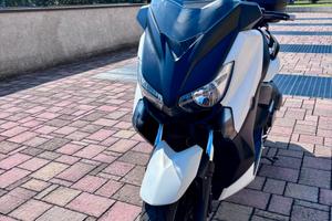 Yamaha X Max 400