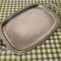 Grande vassoio ovale cesellato Alessi anni ‘60