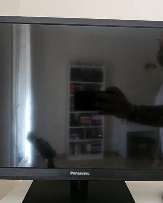 TV LED Panasonic 24"