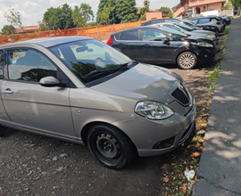 Lancia y