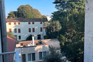 3 stanze in centro con garage