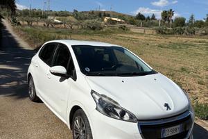 Peugeot 208 - 2012