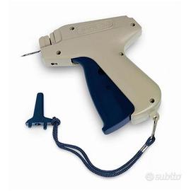 Centinaia di accessori per sartoria e cucito