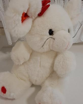Topolina peluche con cuori e fiocchi rossi.🎀