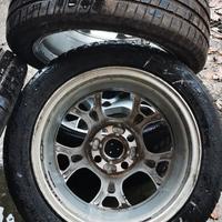4 cerchi in lega Ford Fiesta e pneumatici 