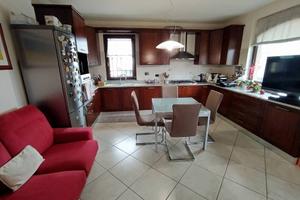 Villa di 389 m² con più di 5 locali e box auto dop