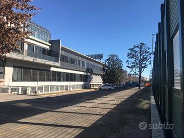 Immobile di 4600 m² con più di 5 locali a Cusano M