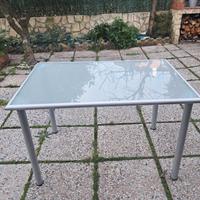 tavolo in vetro satinato ikea Vika Lauri 