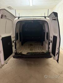 Furgone nissan nv200