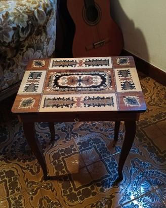 Tavolino musicale