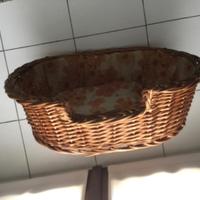 Cesta in vimini con cuscino per  cane media taglia