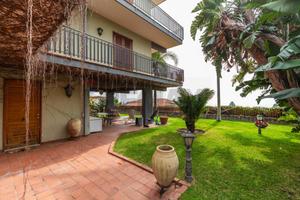 Porzione di villa - Aci Castello