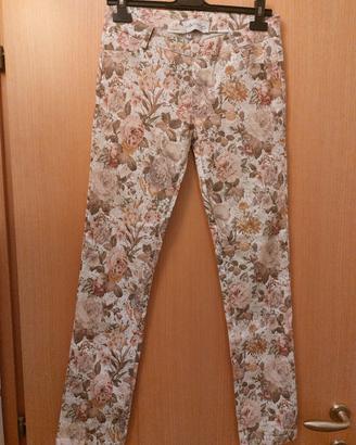 Pantaloni fiorati Tattoo in coton÷ stretch
