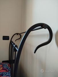 letto singolo in ferro battuto 