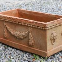 Vaso cassetta festonato in terracotta 54x27 