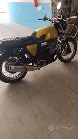 moto Guzzi v7 cafè 