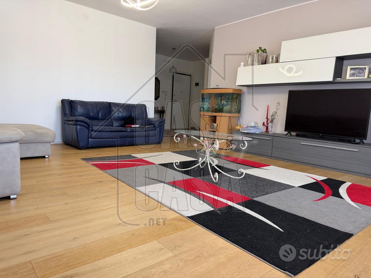 Ampio appartamento ristrutturato con 3 camere, gar - Vista 5