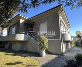 Villa a Legnano Viale Luigi Cadorna 4 locali