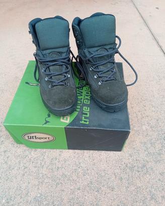 scarponcini trekking 