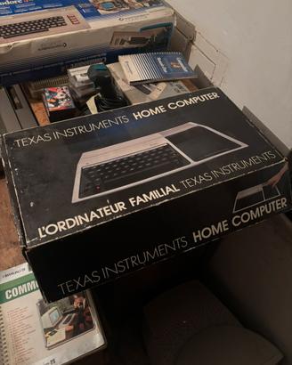 Texas Instruments TI-99/4A  computer vintage