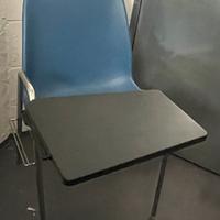 10 sedie con tavolozza per sala riunioni / corsi