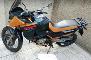 Kawasaki kle 500 scamb permut con auto rialzata